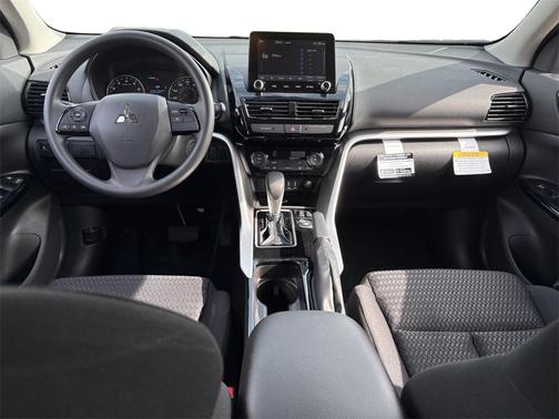 2025 Mitsubishi Eclipse Cross LE