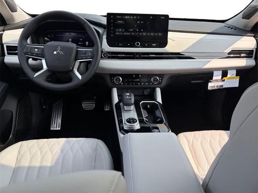 2025 Mitsubishi Outlander PLATINUM EDITION 2.5 S-AWC