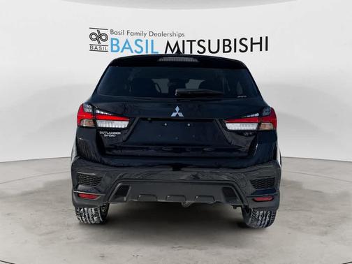 Labrador Black Pearl 2026 Mitsubishi Outlander Sport 2.0 ES