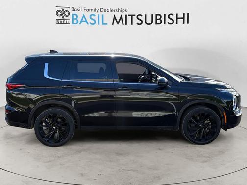 2024 Mitsubishi Outlander SE Black Edition S-AWC