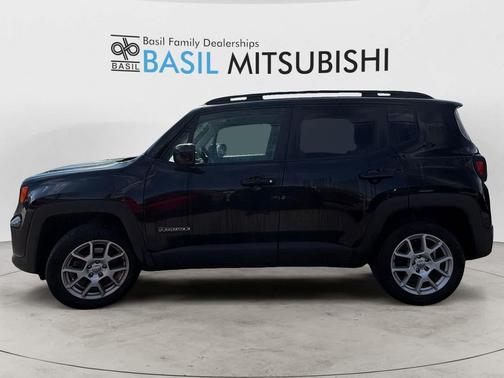 Black Clearcoat 2021 Jeep Renegade Latitude