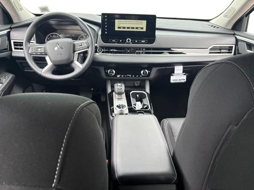 2025 Mitsubishi Outlander ES 2.5 S-AWC