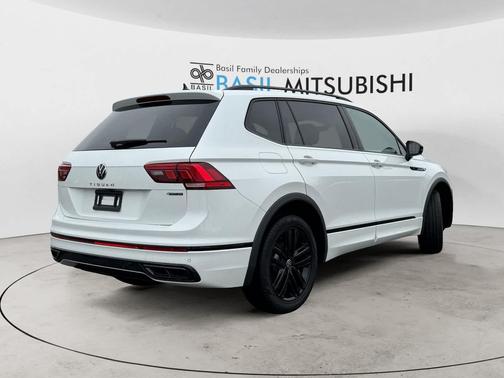 2022 Volkswagen Tiguan 2.0T SE R-Line Black 4MOTION