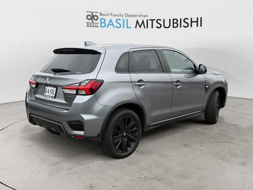 Mercury Gray Metallic 2023 Mitsubishi Outlander Sport 2.0 LE