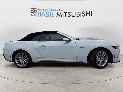 Oxford White 2024 Ford Mustang GT Premium