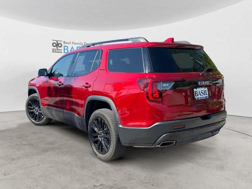 Volcanic Red Tintcoat 2023 GMC Acadia AWD SLE