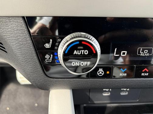 2025 Mitsubishi Outlander PLATINUM EDITION 2.5 S-AWC