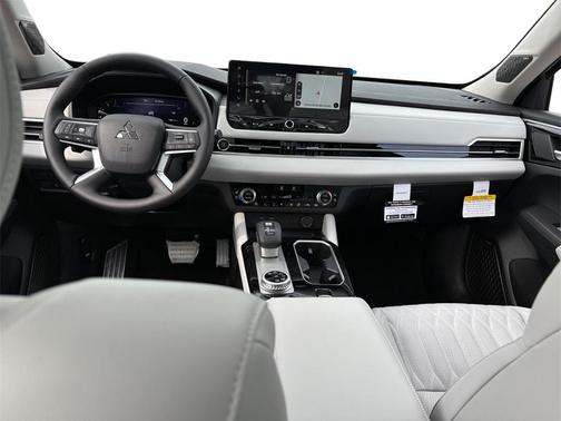 2025 Mitsubishi Outlander PLATINUM EDITION 2.5 S-AWC