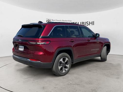 Velvet Red Pearlcoat 2024 Jeep Grand Cherokee 4xe Base