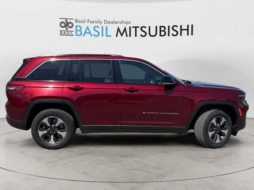 Velvet Red Pearlcoat 2024 Jeep Grand Cherokee 4xe Base