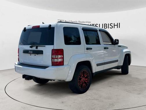 Bright White Clearcoat 2012 Jeep Liberty Sport