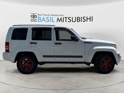 Bright White Clearcoat 2012 Jeep Liberty Sport