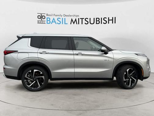 2025 Mitsubishi Outlander PHEV SE S-AWC