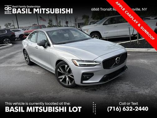 2024 Volvo S60 B5 Plus Dark Theme
