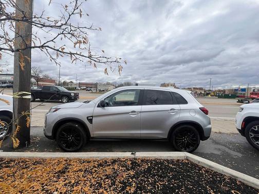 2025 Mitsubishi Outlander Sport 2.0 LE