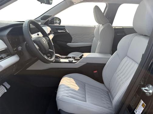 2025 Mitsubishi Outlander PLATINUM EDITION 2.5 S-AWC