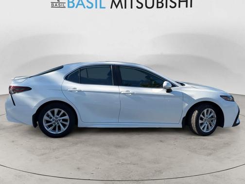 WH 2024 Toyota Camry SE