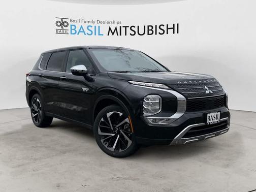 Labrador Black Pearl 2025 Mitsubishi Outlander SE S-AWC