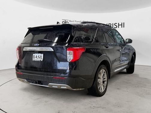 Agate Black Metallic 2023 Ford Explorer XLT