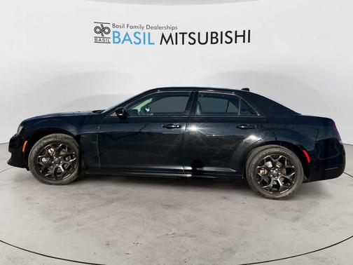 2023 Chrysler 300 Touring