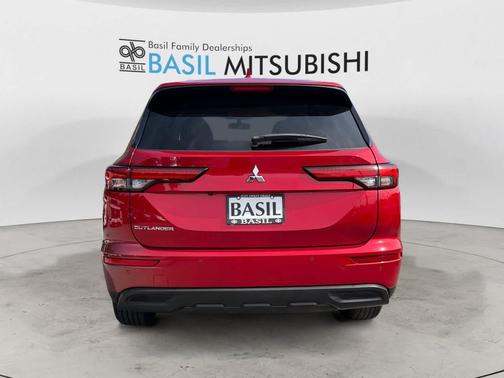 Red Diamond 2022 Mitsubishi Outlander ES S-AWC