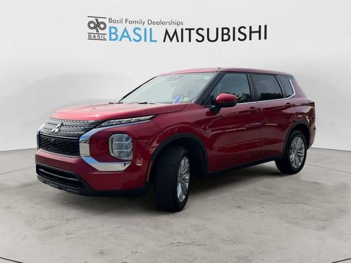 Red Diamond 2022 Mitsubishi Outlander ES S-AWC