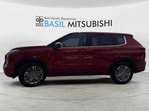 Red Diamond 2022 Mitsubishi Outlander ES S-AWC
