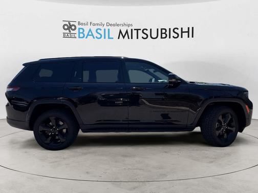 Diamond Black Crystal Pearl 2024 Jeep Grand Cherokee L Limited