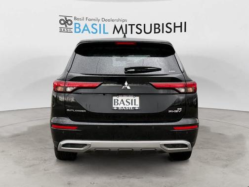Black Diamond 2025 Mitsubishi Outlander PHEV SE S-AWC