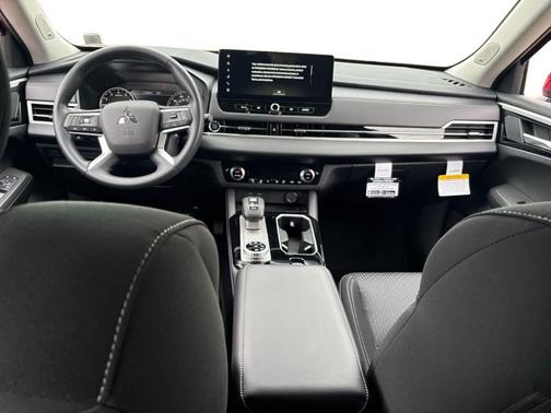 2025 Mitsubishi Outlander ES 2.5 S-AWC