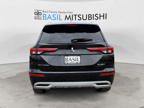 Black Diamond W/ Alloy Silver Roof 2025 Mitsubishi Outlander PHEV SEL