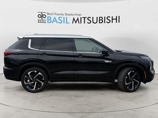 Black Diamond W/ Alloy Silver Roof 2025 Mitsubishi Outlander PHEV SEL