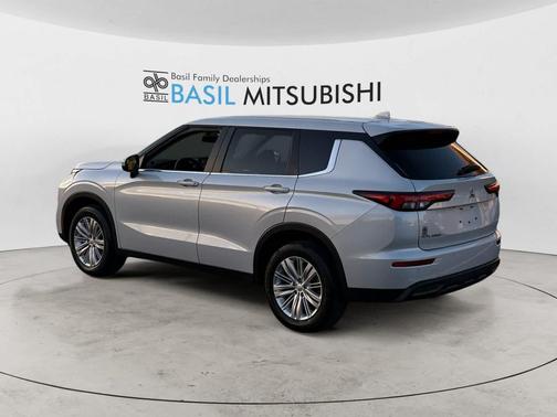 2024 Mitsubishi Outlander ES 2.5 S-AWC