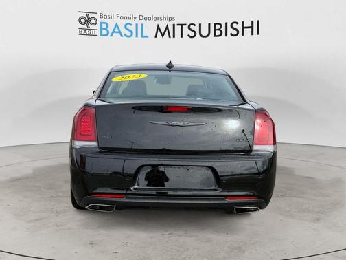 2023 Chrysler 300 Touring