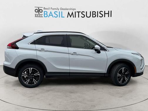 White Diamond 2026 Mitsubishi Eclipse Cross SE