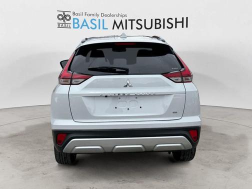 White Diamond 2026 Mitsubishi Eclipse Cross SE