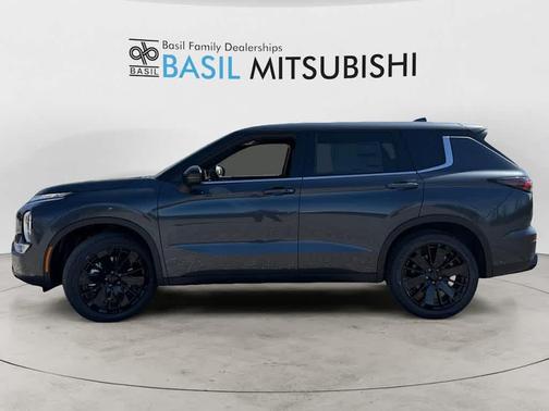 Graphite Gray 2026 Mitsubishi Outlander LE 1.5T S-AWC