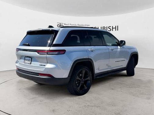 Silver Zynith 2024 Jeep Grand Cherokee Limited