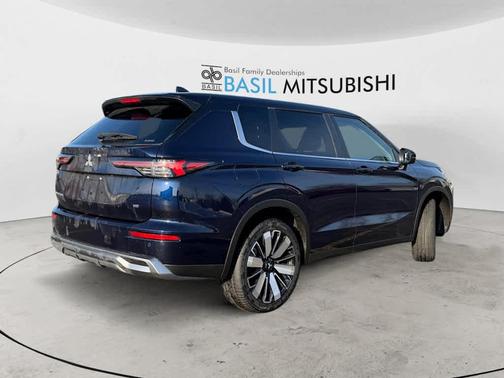 Cosmic Blue Metallic 2026 Mitsubishi Outlander SE 1.5T S-AWC
