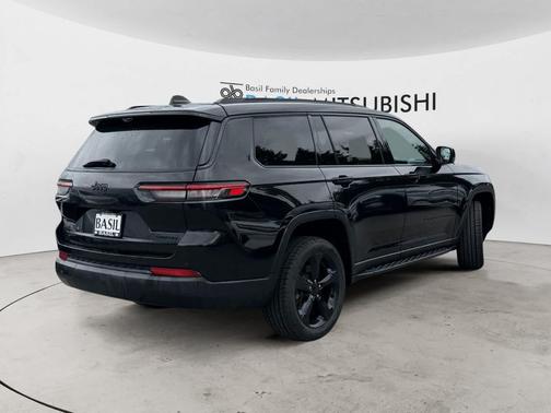 Diamond Black Crystal Pearl 2024 Jeep Grand Cherokee L Limited