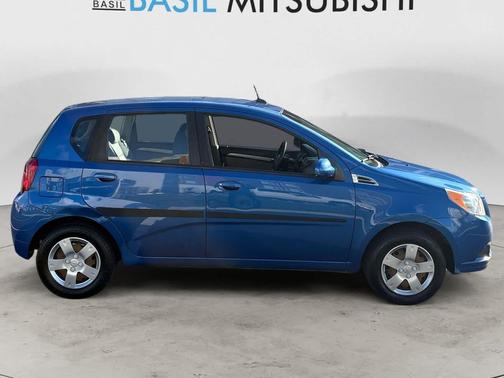 2011 Chevrolet Aveo 5 LT