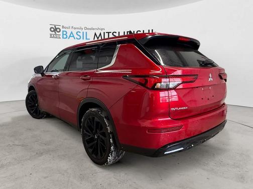 2024 Mitsubishi Outlander SE Black Edition w/Pano Roof S-AWC