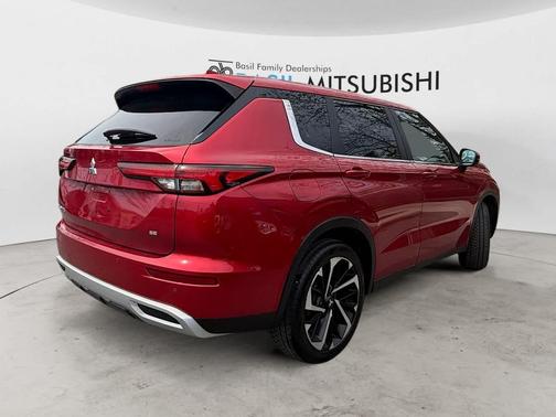 Red Diamond 2022 Mitsubishi Outlander SE 2.5 S-AWC