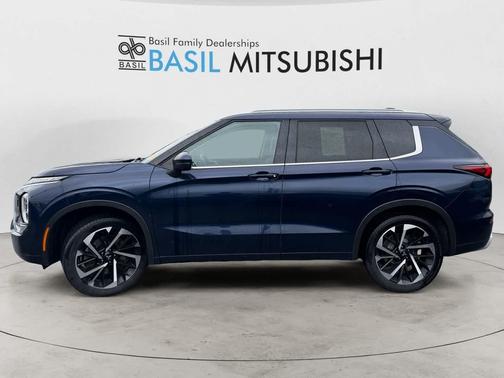 Cosmic Blue Metallic 2024 Mitsubishi Outlander SEL 2.5 S-AWC