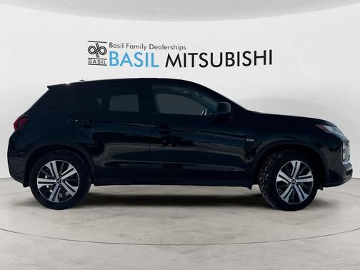 Labrador Black Pearl 2026 Mitsubishi Outlander Sport 2.0 ES