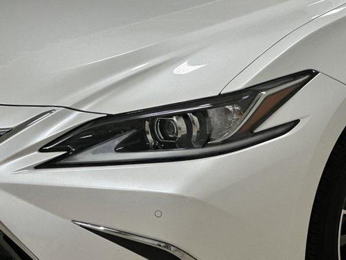 2022 Lexus ES 350 Base