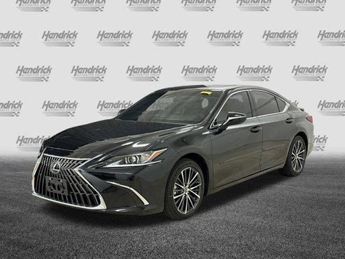 2025 Lexus ES 300h Base