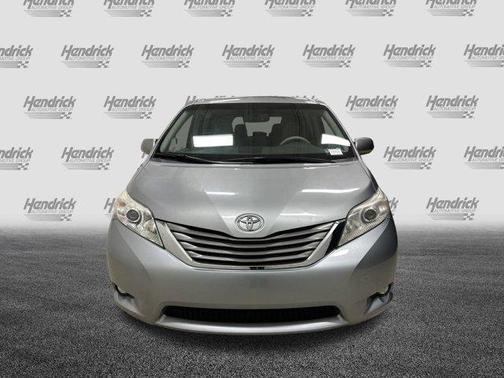 2013 Toyota Sienna XLE
