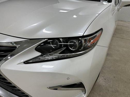 2016 Lexus ES 350 Base