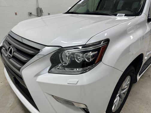Starfire Pearl 2019 Lexus GX 460 Premium